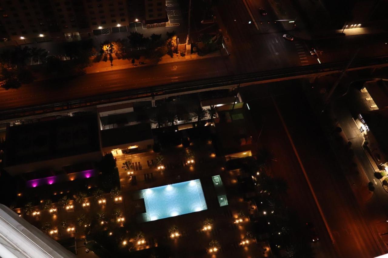 לאס וגאס Balcony Suite Strip View מראה חיצוני תמונה